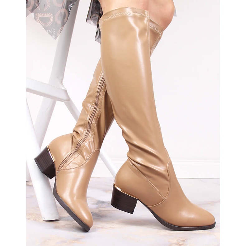 Stivali da donna beige con tacco alto Vinceza 1