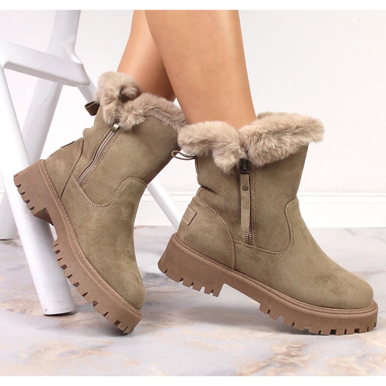 Stivali da donna in camoscio Vinceza con pelliccia beige 1