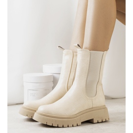 Stivali beige sulla piattaforma Timaru 1