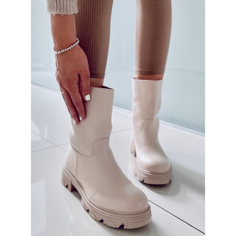 Stivaletti Stevens Beige con tomaia dritta 2
