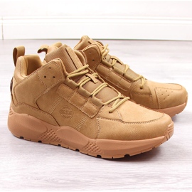 Scarpe sportive da uomo isolate cammello Big Star KK174248 giallo 1