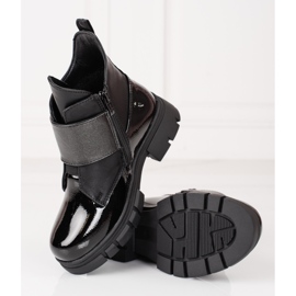 Stivali da bambina realizzati in pelle ecologica Shelovet laccata nero 1