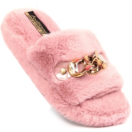 Le pantofole da donna sono peluche con una catena rosa 1