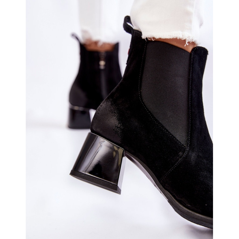 Stivali in pelle scamosciata da donna sul tallone Berit nero 2
