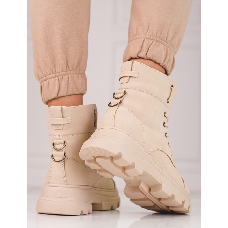 Scarpe da trekking da donna sulla piattaforma Shelovet beige 1