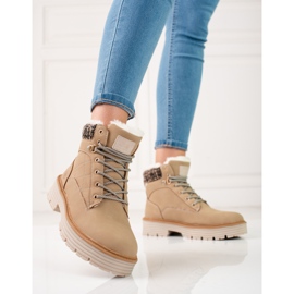 Trapper da donna isolati con pelliccia di shelovet beige 2