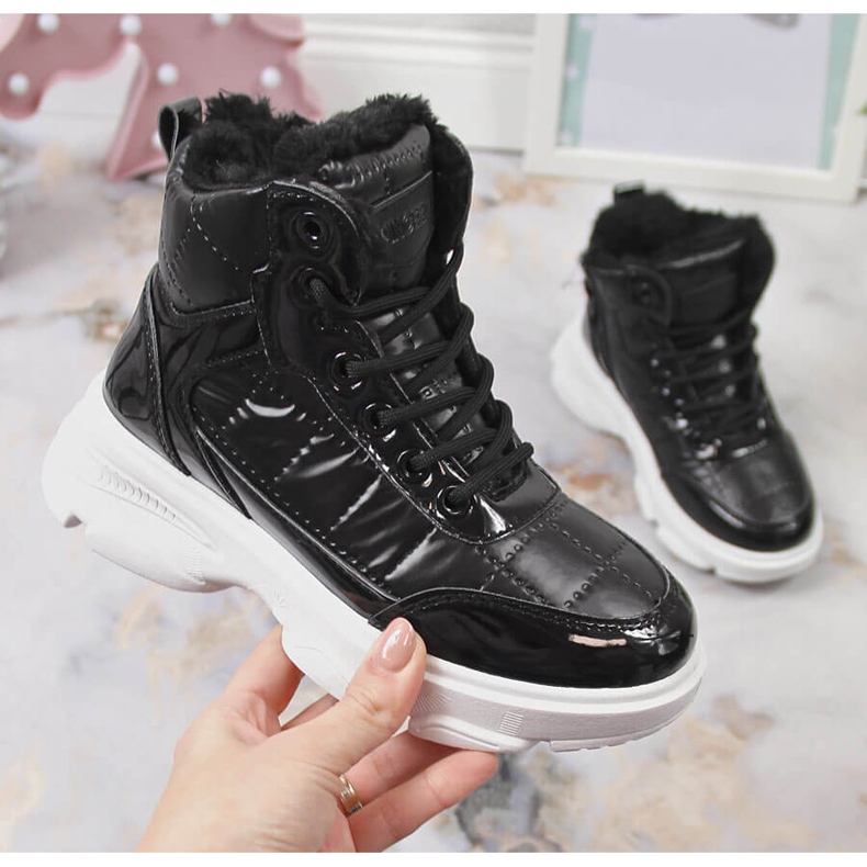 Scarpe sportive da donna, metallizzate, isolate nere Vinceza nero 1