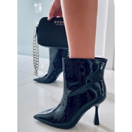 BM Stivali laccati su uno stiletto Sylvia Black nero 2
