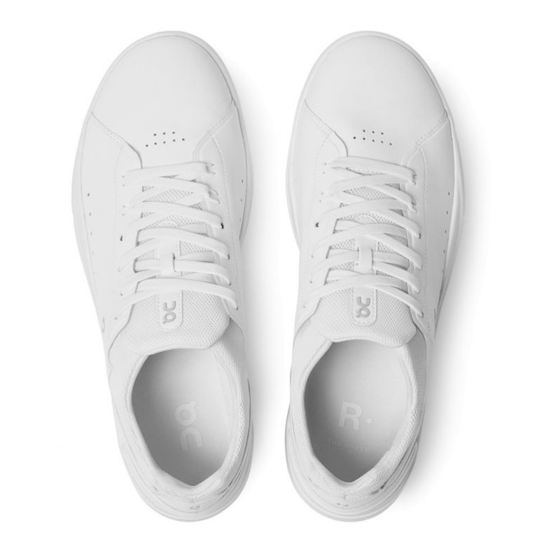 On Running Sulle scarpe Roger Advantage 4899452 bianca 1