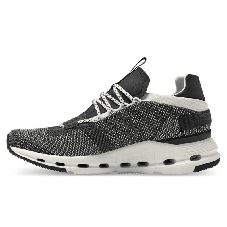 On Running Sulle scarpe da corsa Cloudnova M 2699265 nero 1