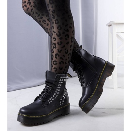 PA1 Stivali neri con borchie Castello nero 1