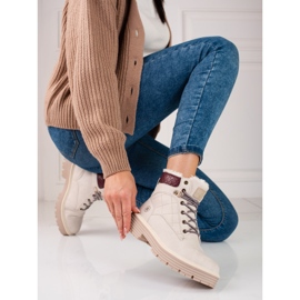Trapper da donna isolati con pelliccia di shelovet beige 2