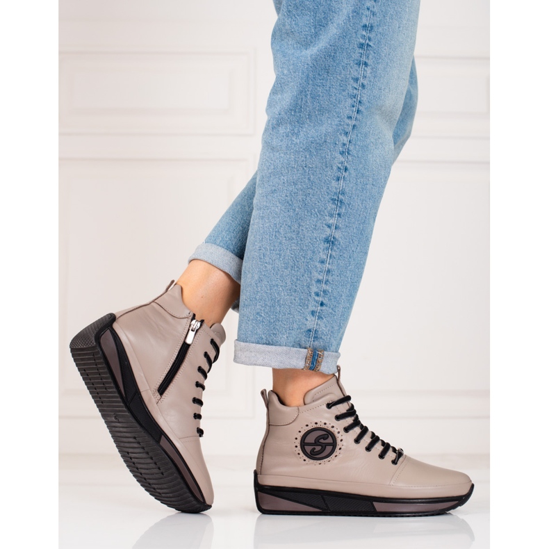 Sneakers da donna sulla piattaforma Shelovet realizzate in pelle naturale beige 2