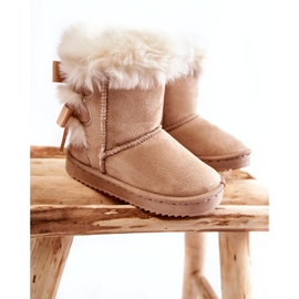 Stivali da neve isolati da ragazze con maneggi leggeri beige 1