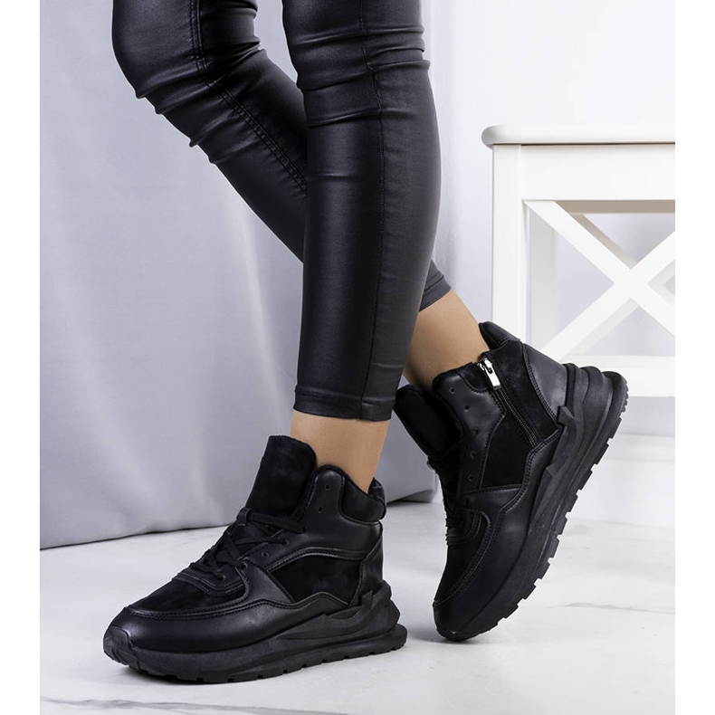 BM Sneakers nere isolate di Malvern nero 1