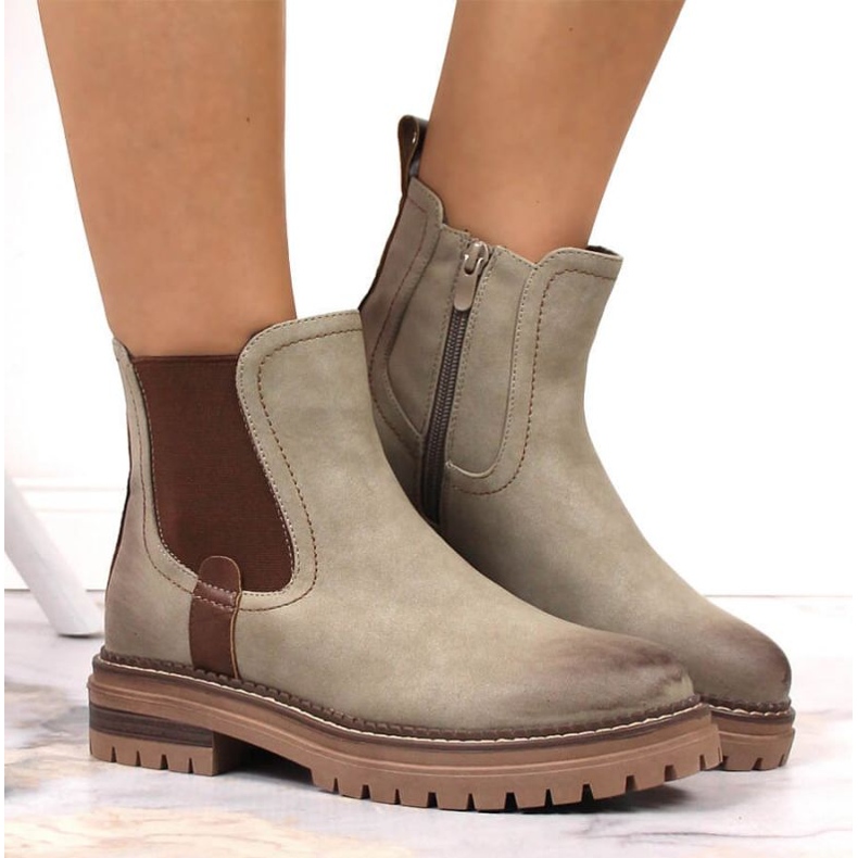 Stivali Jodhpur sulla piattaforma isolata eVento W EVE368A beige marrone 2