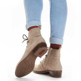 Comodi stivali beige isolati da donna Rieker Y0820-64 2