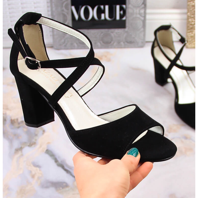 Sandali da donna in camoscio nero Azali 2941 1