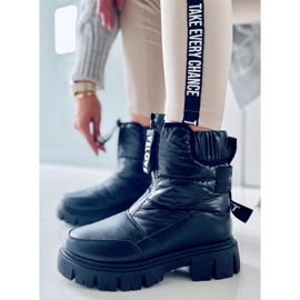 BM Doposci isolati di Joanie Black nero 2