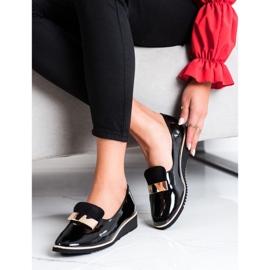 Goodin Scarpe leggere con un ornamento nero 1