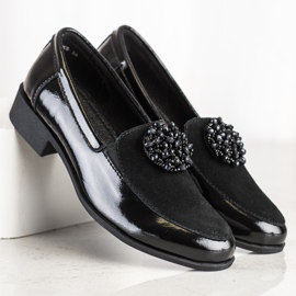 Filippo Scarpe in pelle con un ornamento nero 1