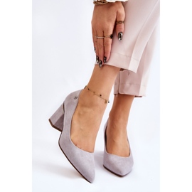 Décolleté con tacco alto in pelle scamosciata classica con abbellimenti Derren grigi grigio 1