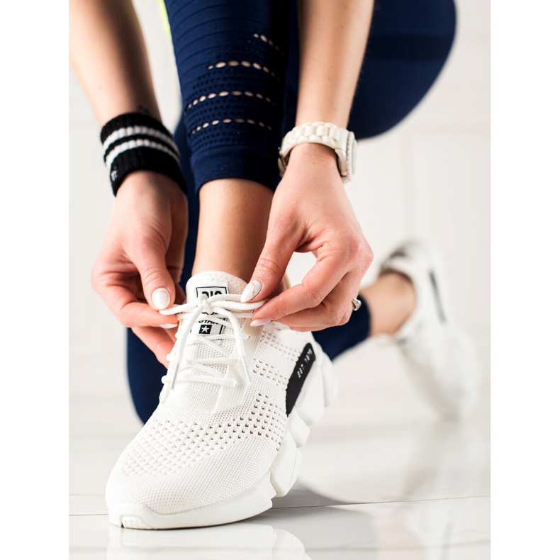 Sneakers da donna traforate Big Star JJ274271 bianca 2