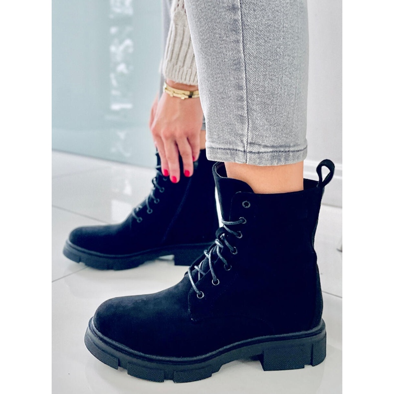 BM Turner Black allacciate nero 1