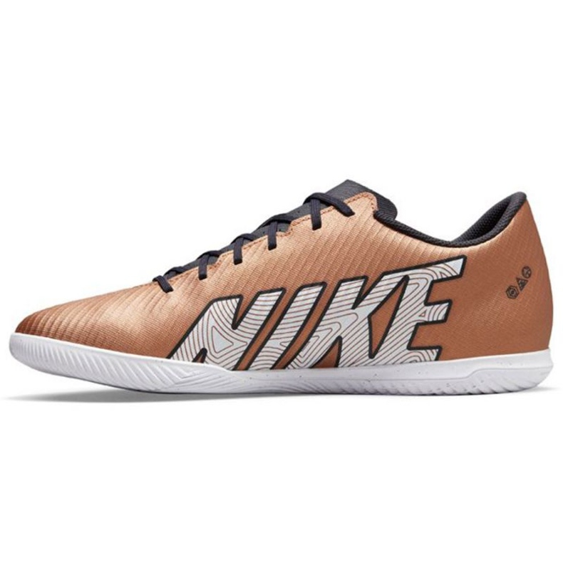 Scarpe da calcio Nike Mercurial Vapor 15 Club Qatar Ic M DR5951 810 marrone dorato d'oro 1