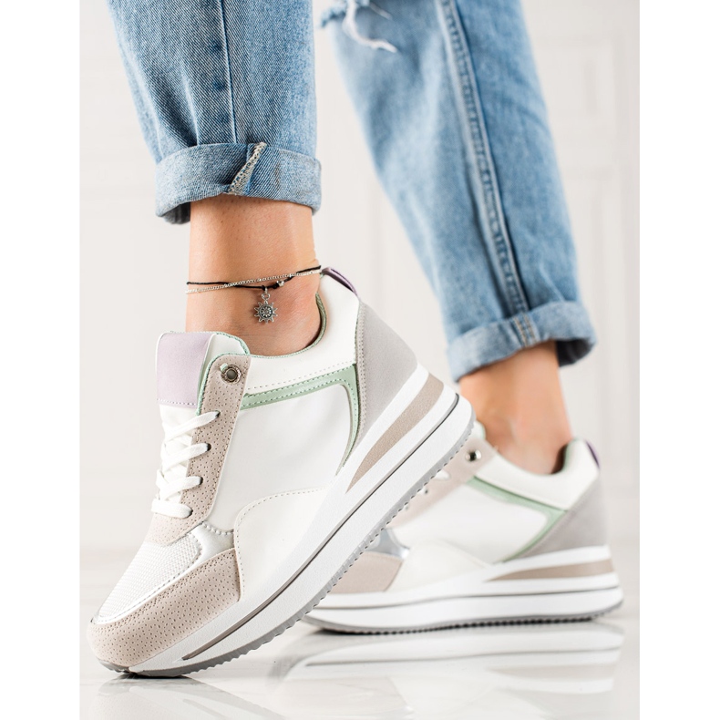 TRENDI Sneakers alla moda sulla piattaforma bianco multicolore 1