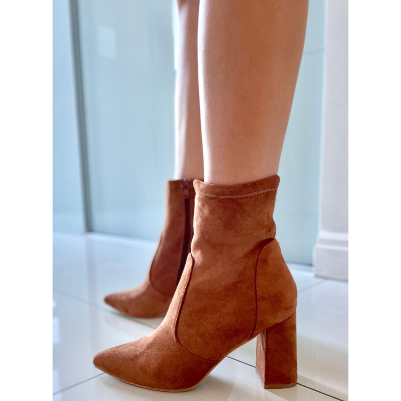 PA1 Stivali con tacco in camoscio di Natalie Camel marrone 1