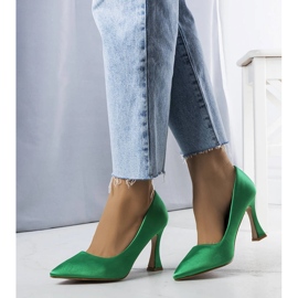 Décolleté verdi con tacco a clessidra di Otto verde 1