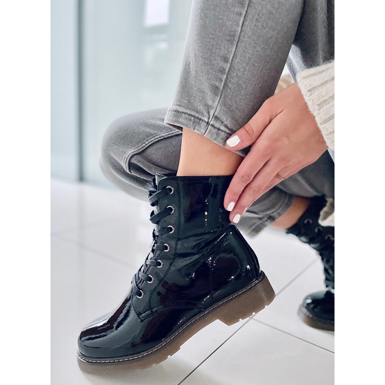 PA1 Stivali Martensiaki laccati Mike Black Patent Pu nero 1