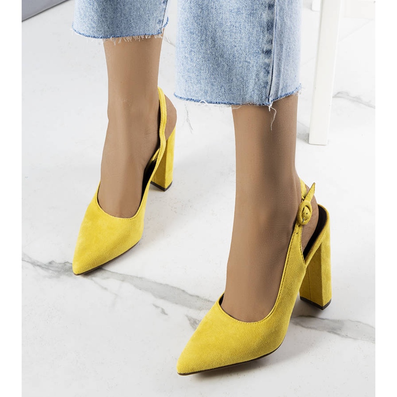 PA1 Décolleté gialle con tacco aperto di Jaylee giallo 1