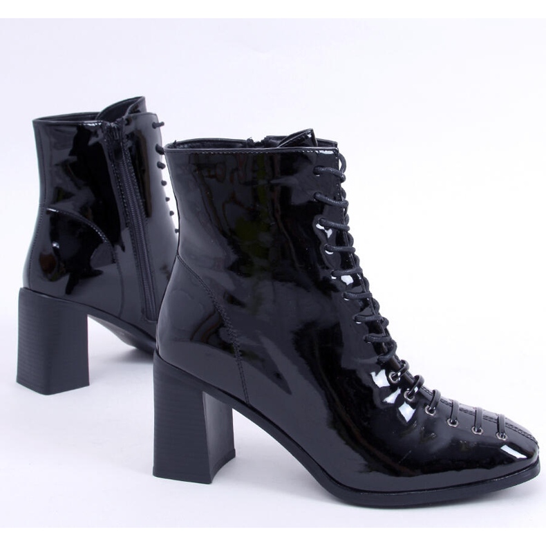 BM Stivaletti con tacco alto, laccati Aubrey Black nero 1