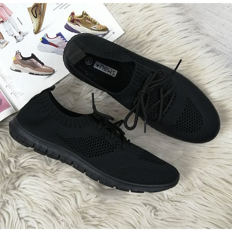 News Scarpe sportive slip-on in rete nera NOVITÀ nero 2