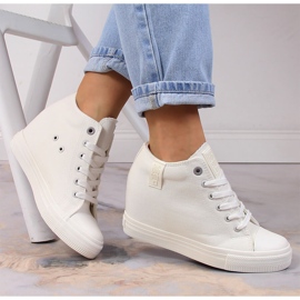 Sneakers da donna sulla zeppa bianca Big Star LL274035 bianco 1