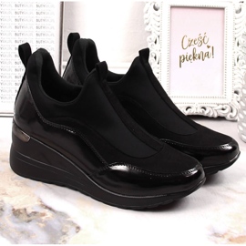News Scarpe con zeppa da donna nere Vinceza 4000 nero 1