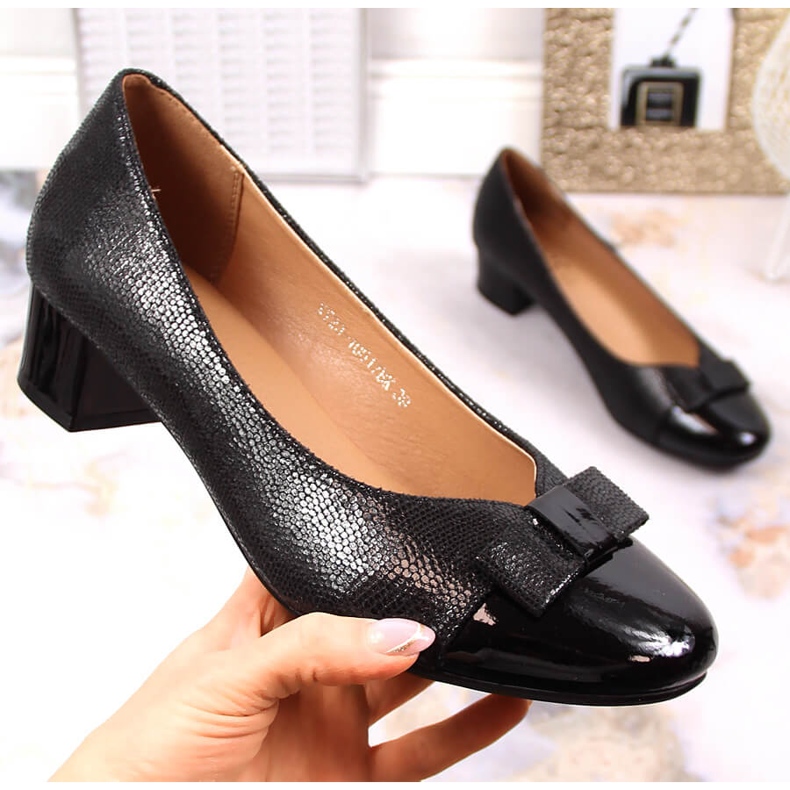 Décolleté nere con tacco alto da donna Vinceza 10517 nero 1