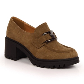 Tacchi alti in camoscio marrone con catena Vinceza 10921 1