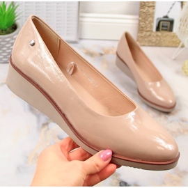 Scarpe con zeppa laccate beige da donna Vinceza 10865 1
