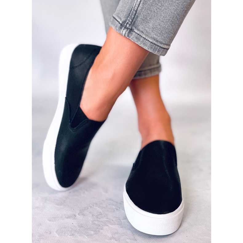 BM Diaz Sneakers slip-on da donna di colore nero 2
