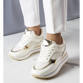 Sneakers beige con suola spessa di Ethel 1