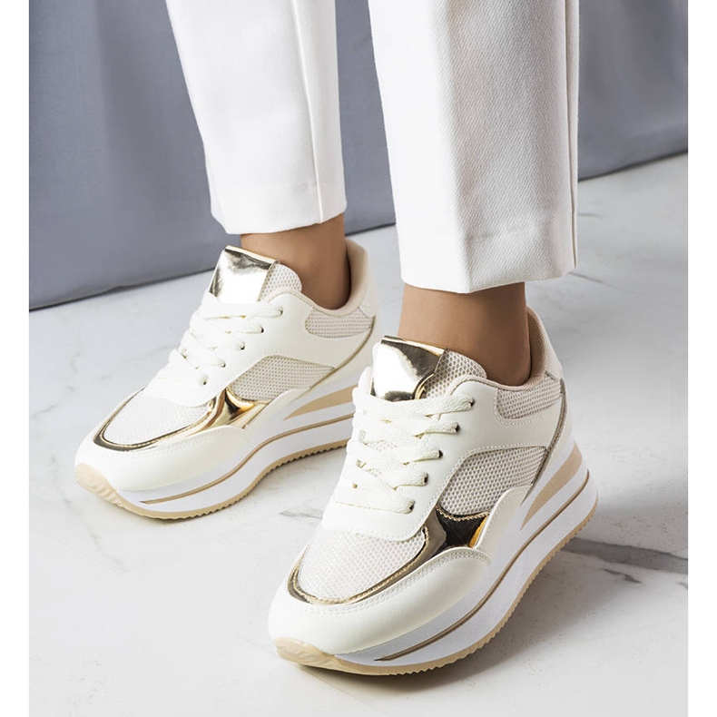 Sneakers beige con suola spessa di Ethel 1