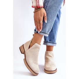 PS1 Angie Suede Traforato Stivali Con Tacco Piatto Beige 2