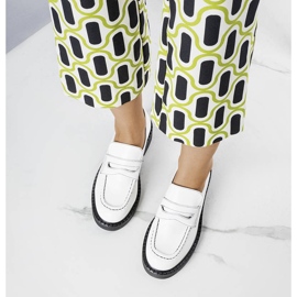 Bl&Ki Scarpa viola laccata bianca 1