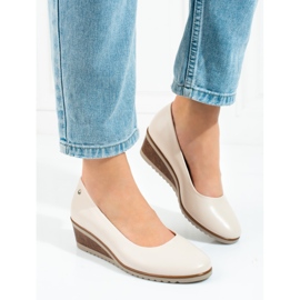 Décolleté da donna Vinceza su zeppa di sughero beige 1