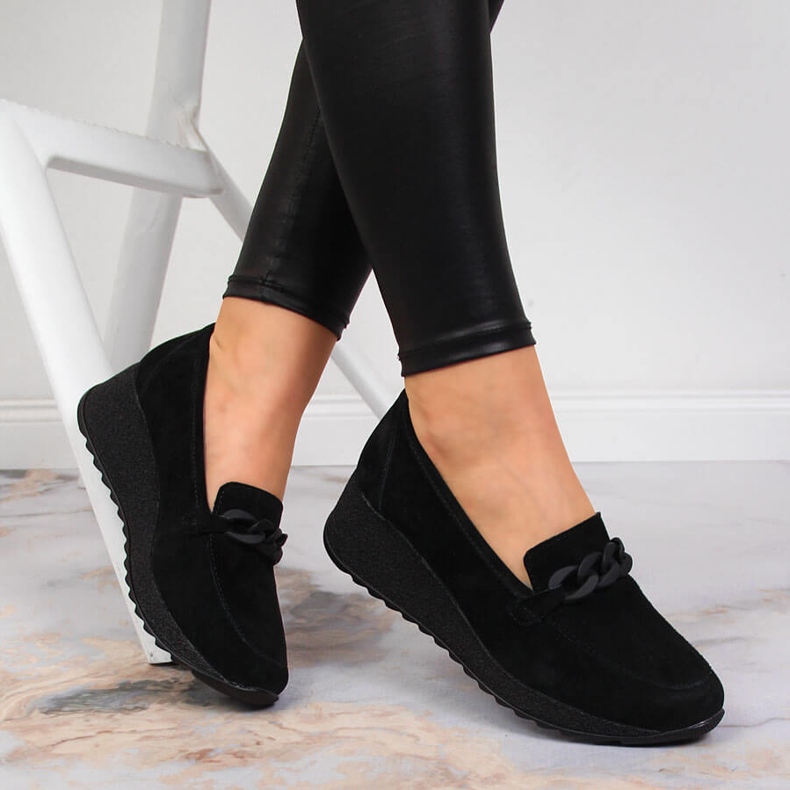 Filippo DP3632 mocassino in pelle su zeppa con catena nero 1