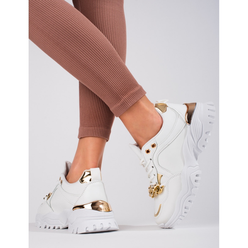 Sneakers Shelovet bianche e oro con catena bianca 2