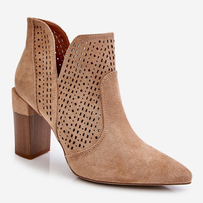 Stivali alla moda in camoscio traforato con tacco alto Beige Genevi 2